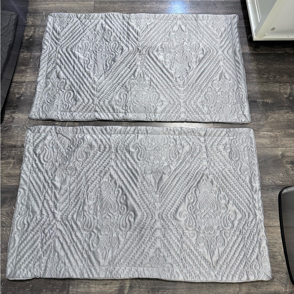 Set of 2 Berkshire‎ King Size Pillow Cases